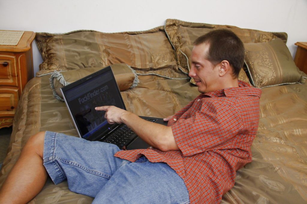 Lonely Scott Lyons Looking For Love Fucked Horny Anjanette