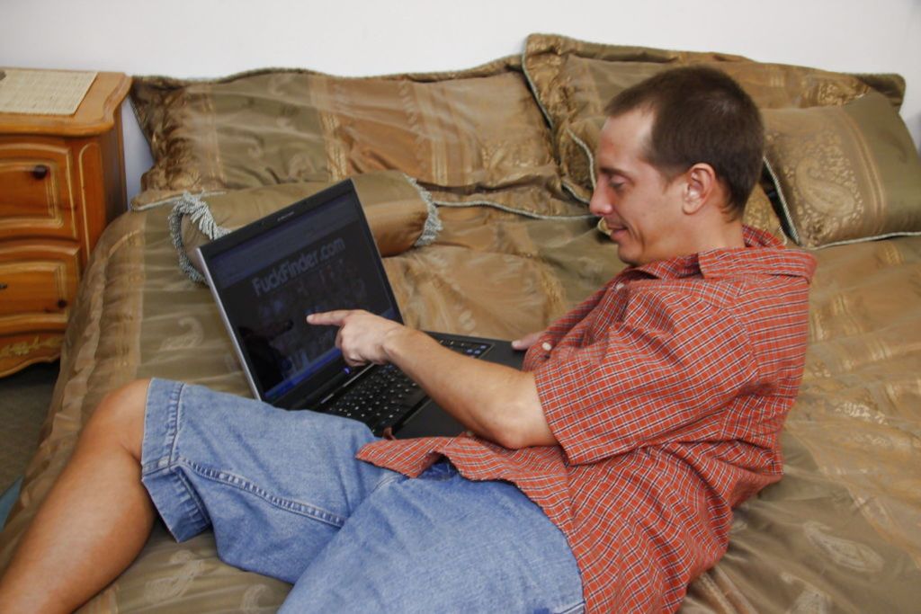 Lonely Scott Lyons Looking For Love Fucked Horny Anjanette