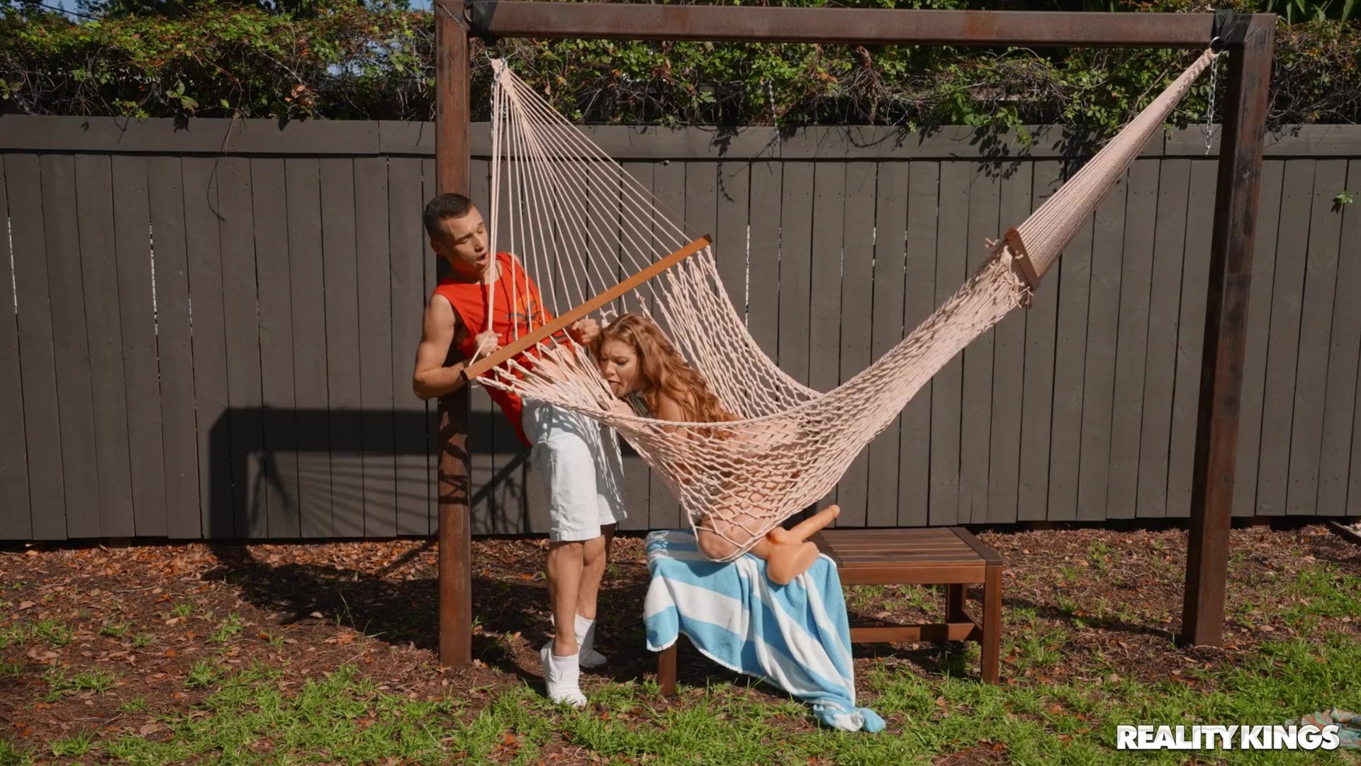 Nosy Neighbor, Hammock Shaker Part 1