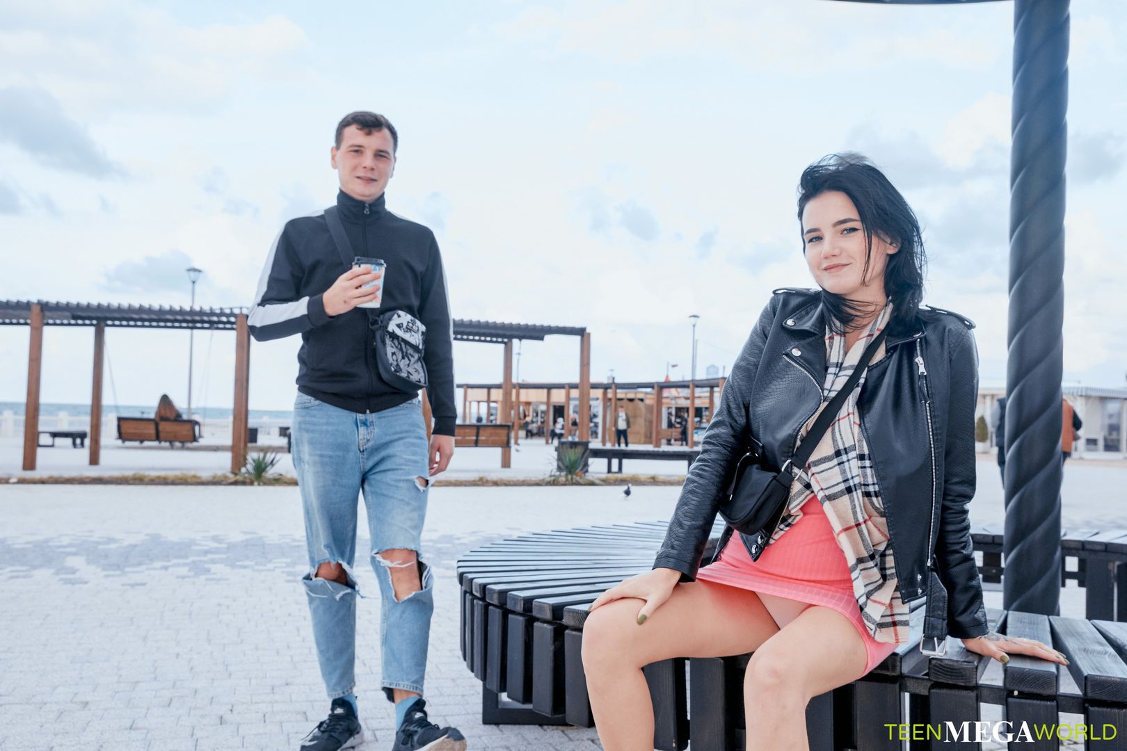 Lad enjoys two bisexual cuties