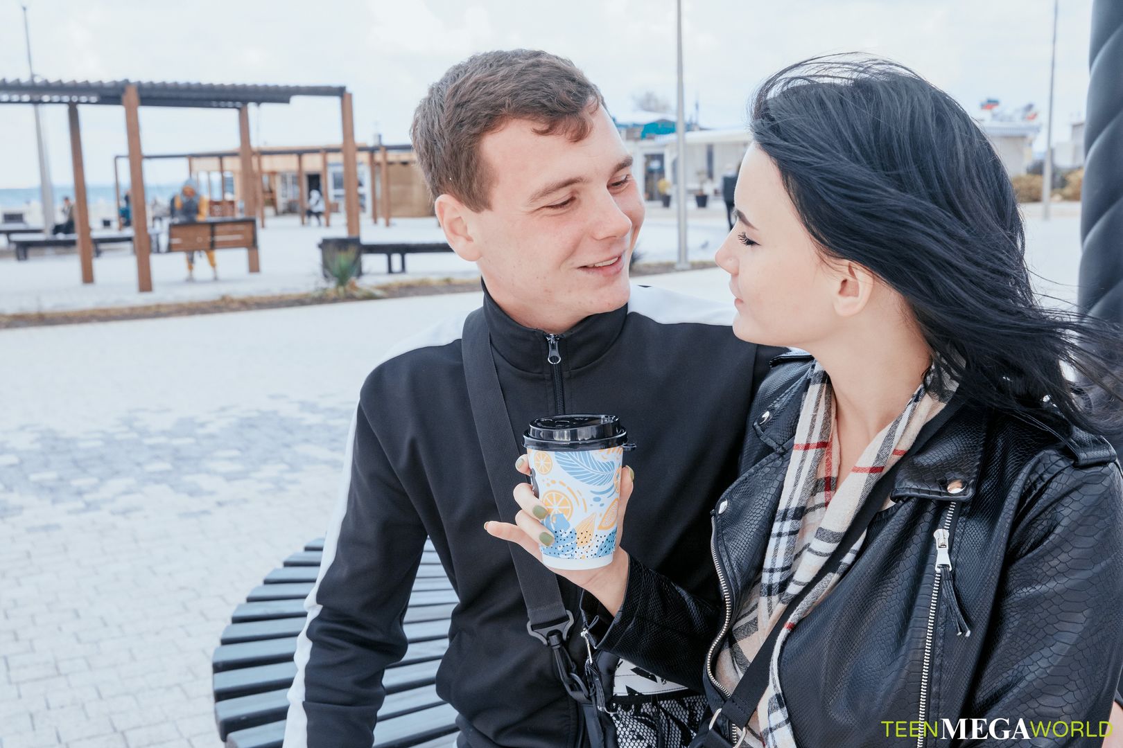 Lad enjoys two bisexual cuties