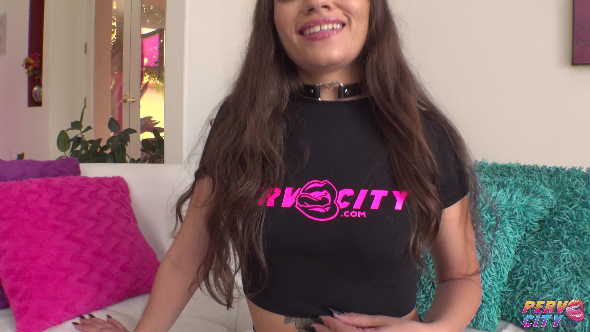Naughty Babe Rose Lynn Anal Masturbation with Glass Dildo