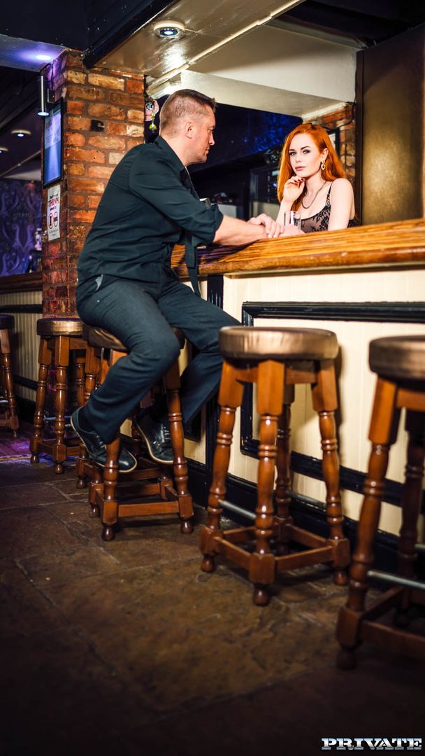 Swinger Ella Hughes Takes a Facial at the Bar