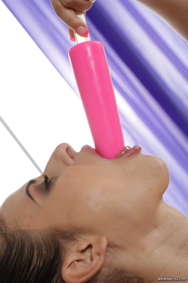 BILLIE STAR — WET WORKOUT