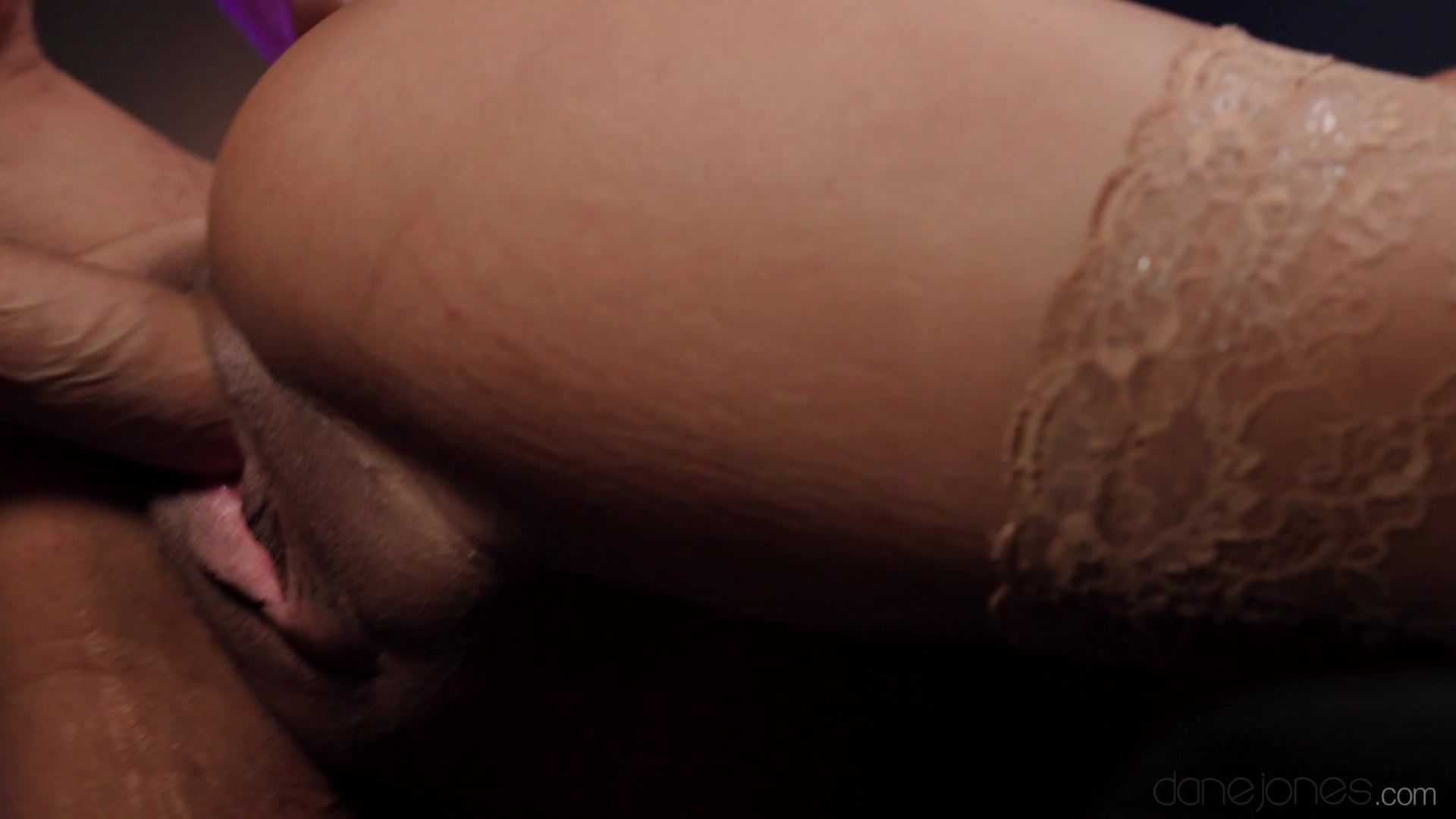 His irresistible Italian mistress