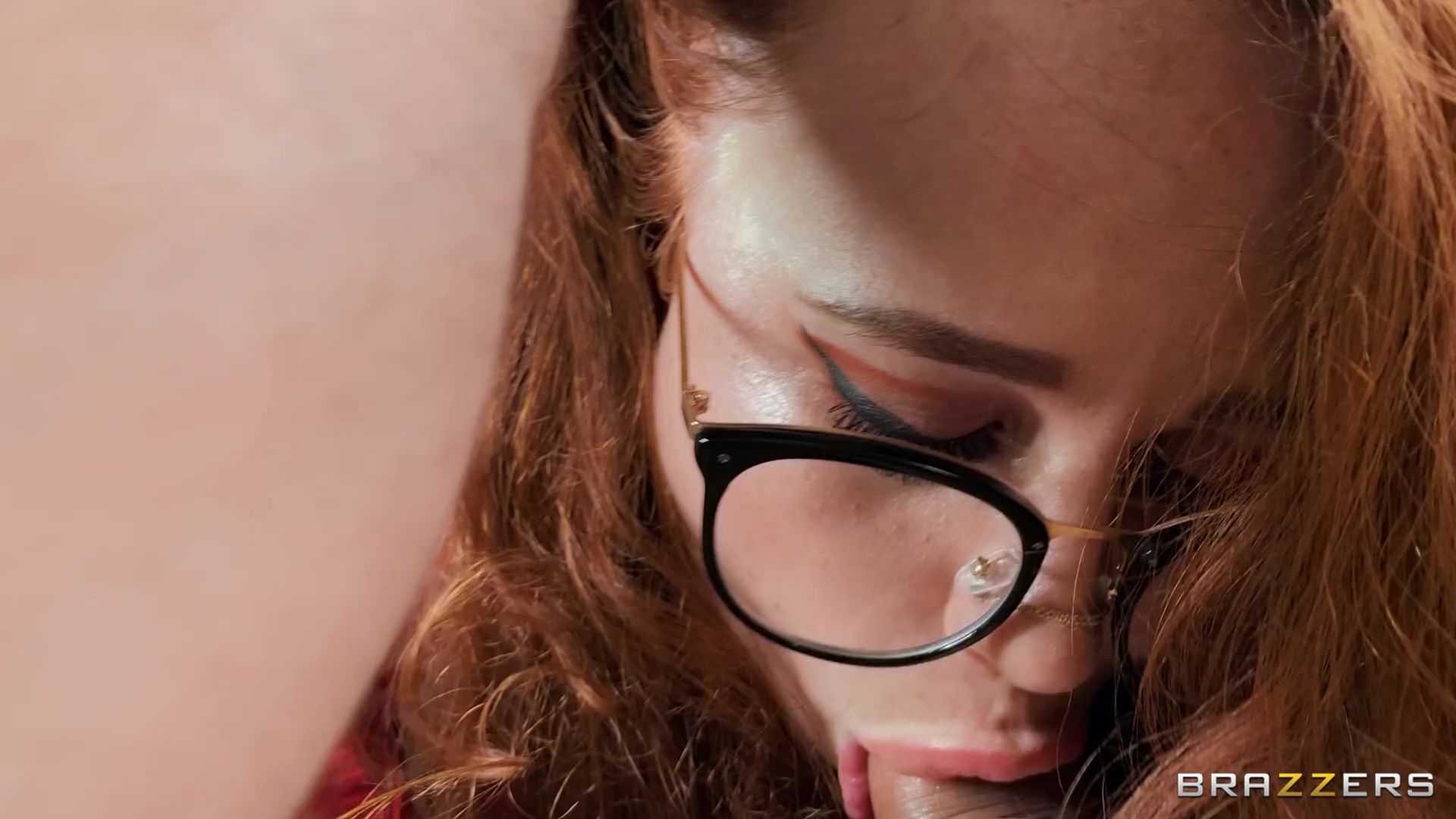 Yola Has Sneaky Cleaning Sex