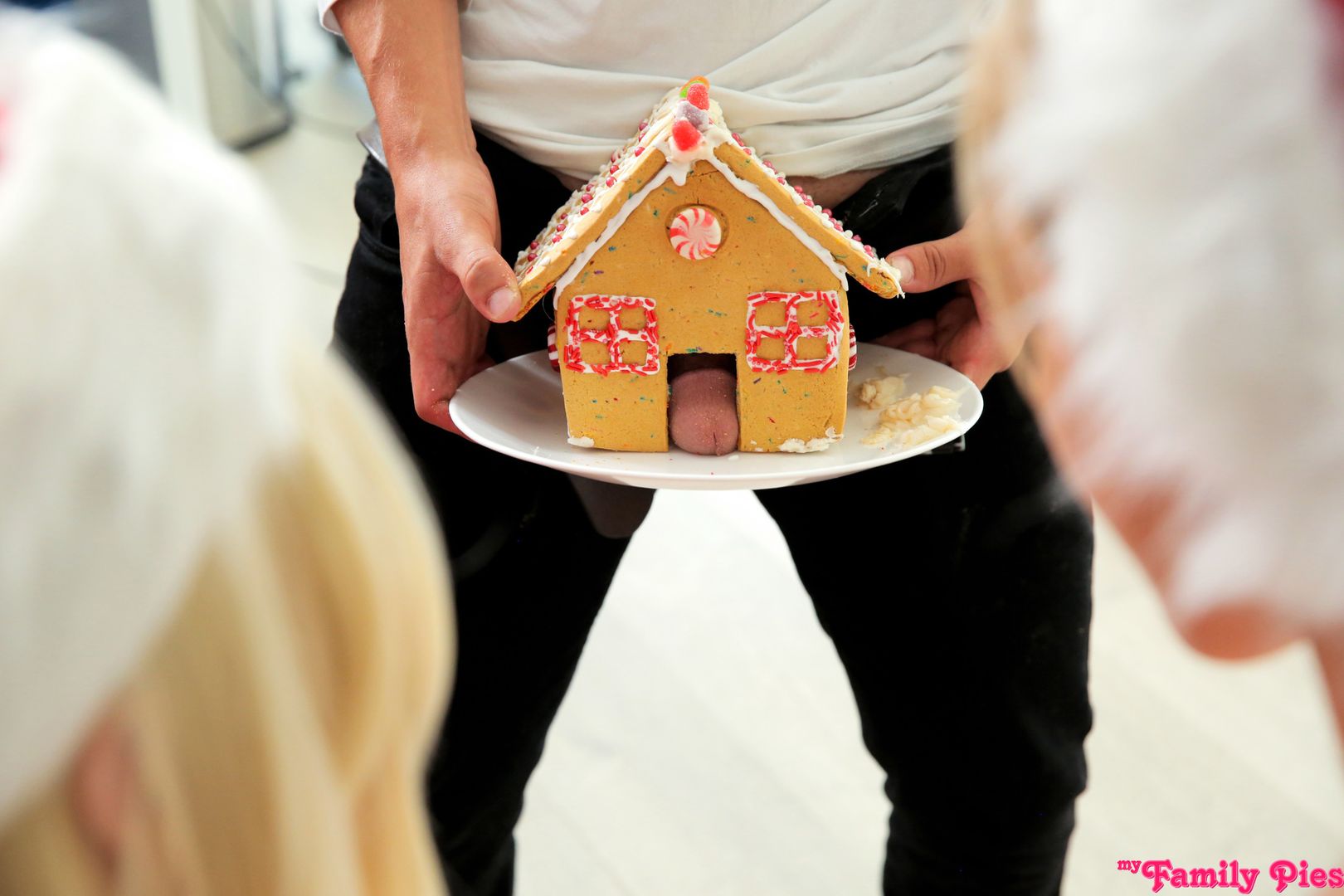 My Stepbrother Put His Penis In A Gingerbread House - S22:E6