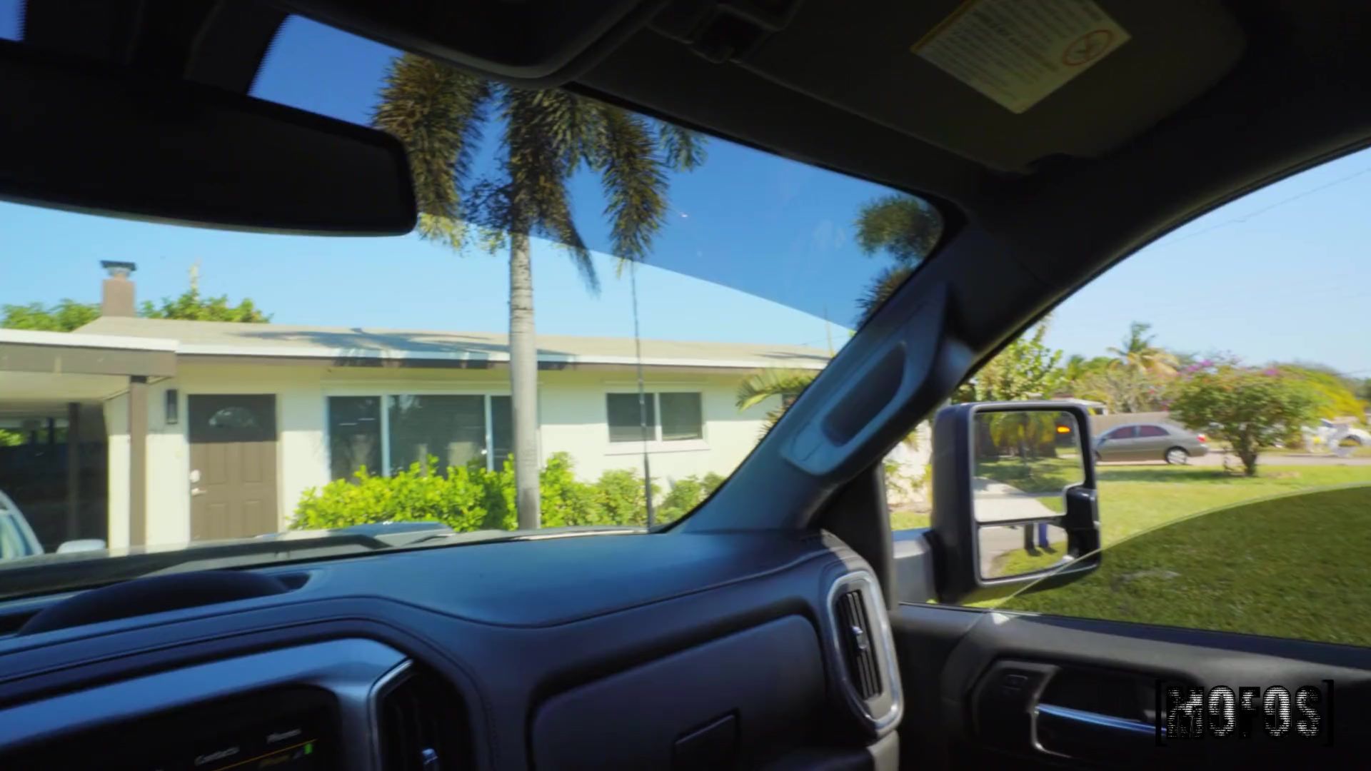 Deliveryman Gives Client a Big Tip