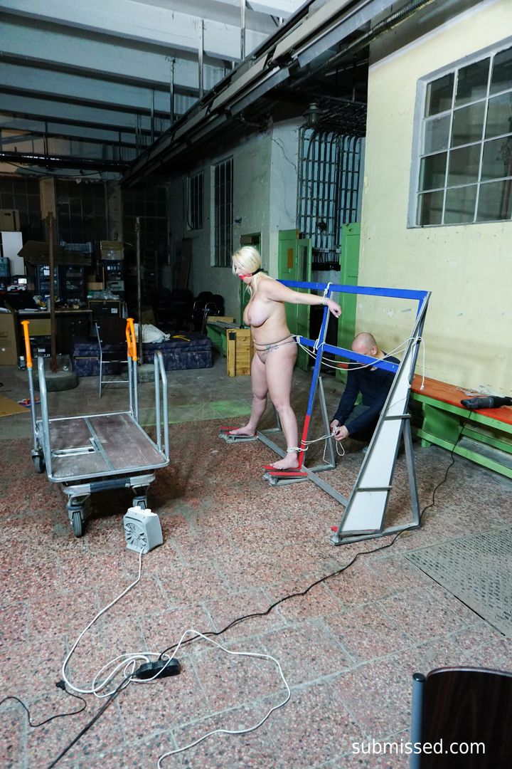 Machine fuck pleasure