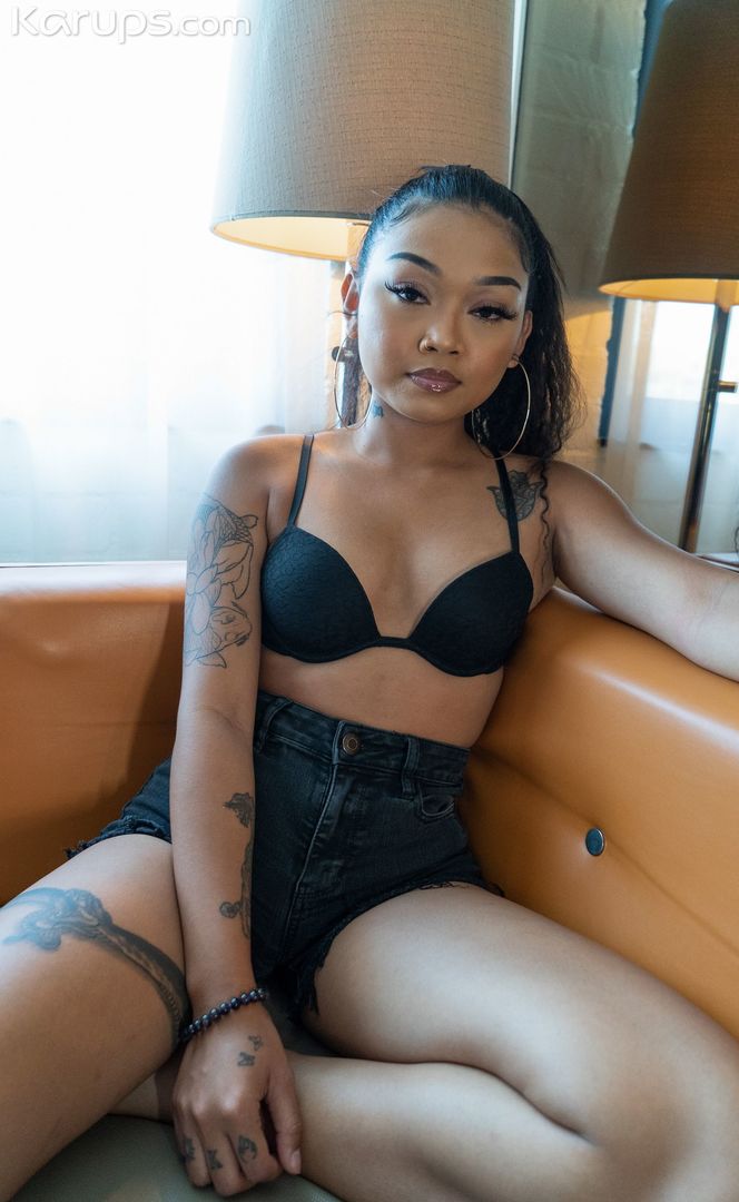 ASIAN ASS UP