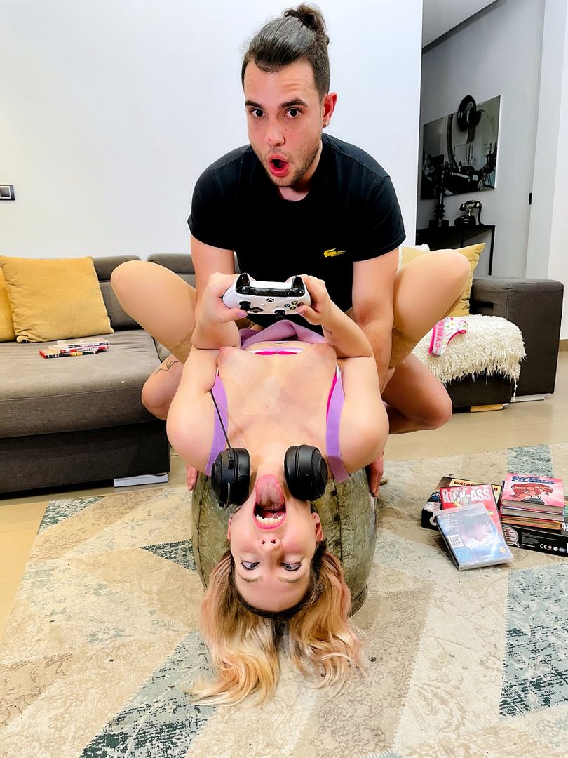 Gamer Railed By Spanish Dude