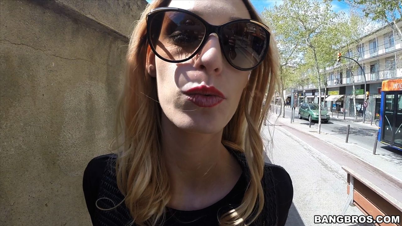 Erica Fontes puts her fuck skills to the test