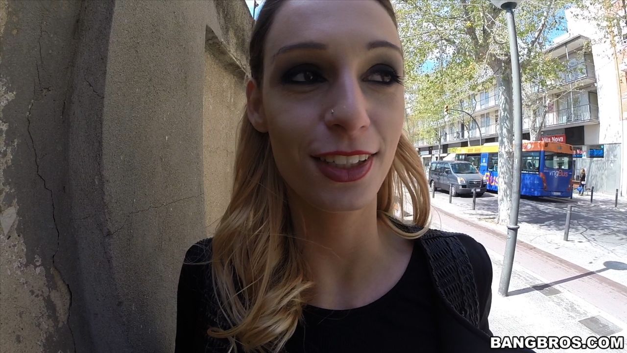 Erica Fontes puts her fuck skills to the test