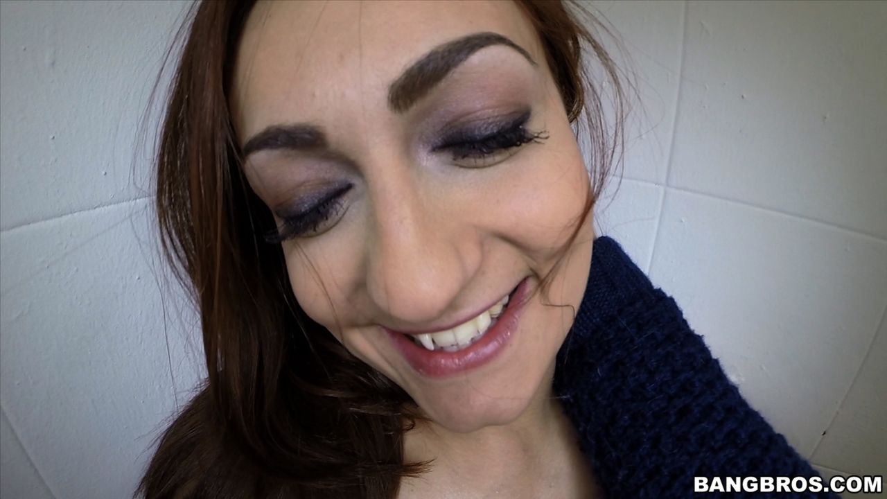 Big Tit Sandra Gets Railed!