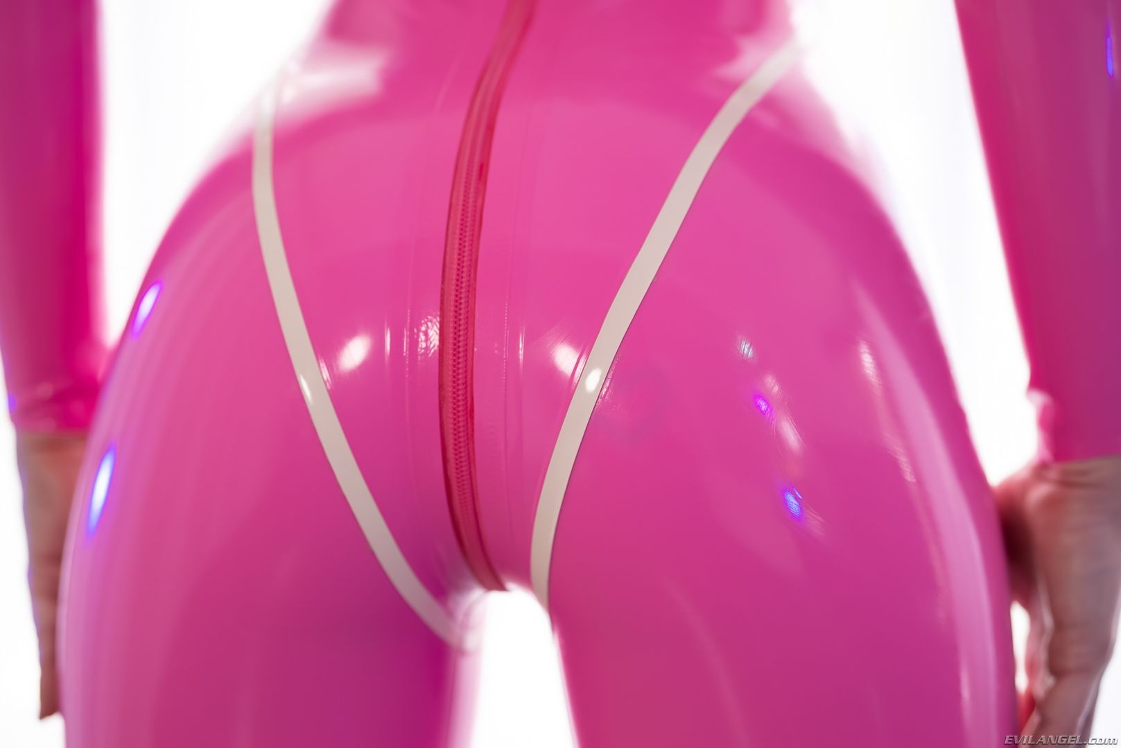 Tasty Latex, Anal Treats & Fuck Machine