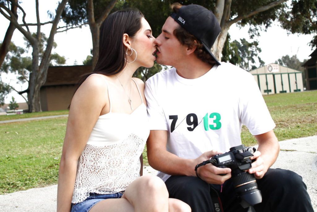 Amazing Teen Rachel Rose Fucks Tyler Nixon