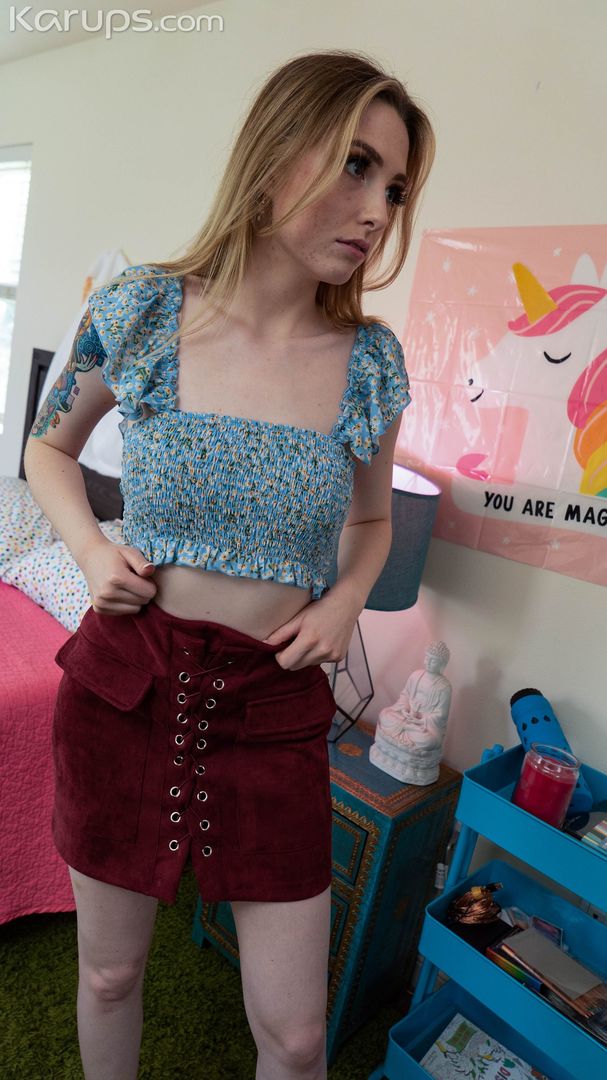 SEXY STEPDAUGHTER