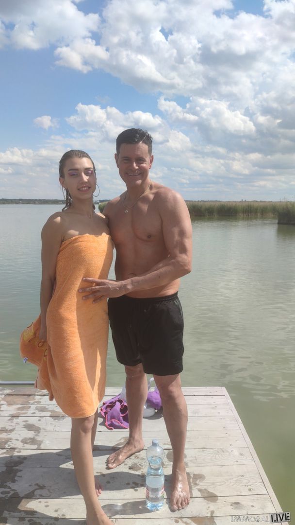 Super Fans Model Has Her Way With Perverts Daddy Dan & His Stepson