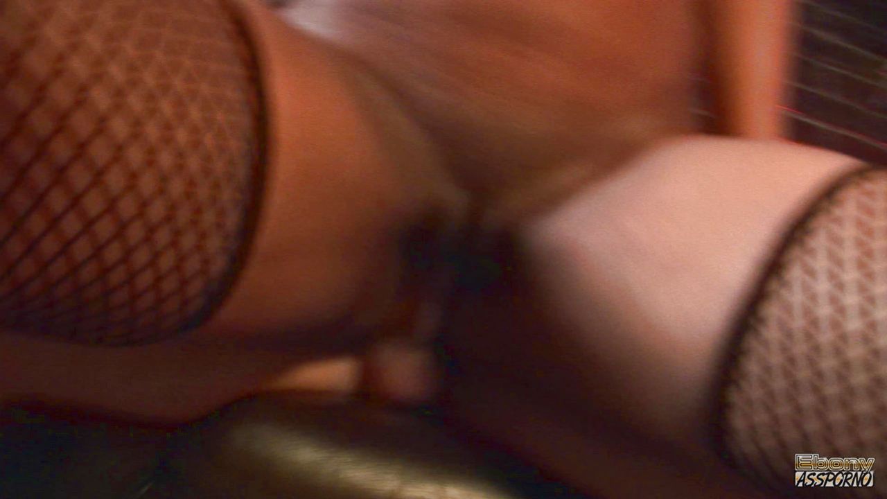 Masked ebony fucked in a party