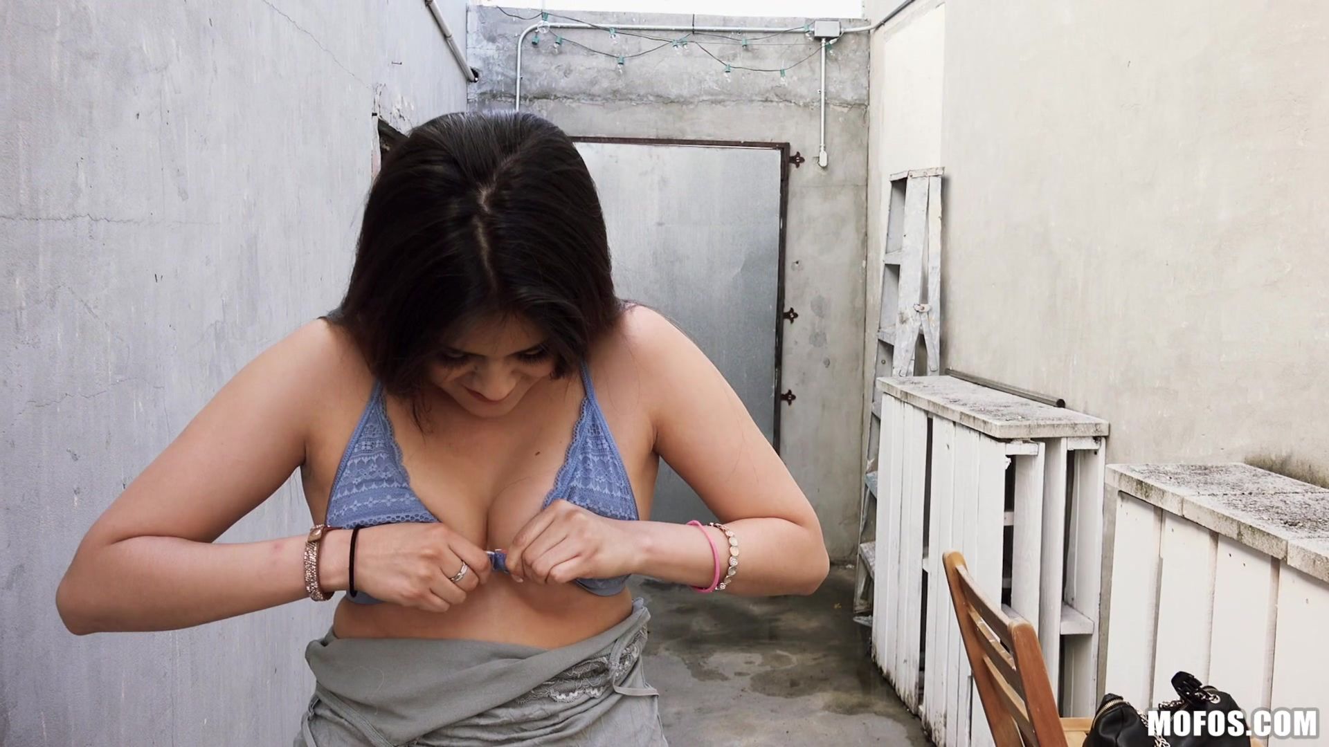 Armenian Babe Gets Cum in Her Eye