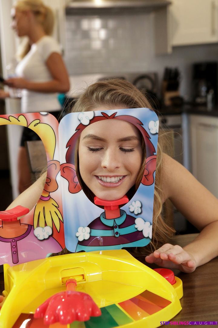 Cum Covered Step Sister - S6:E5
