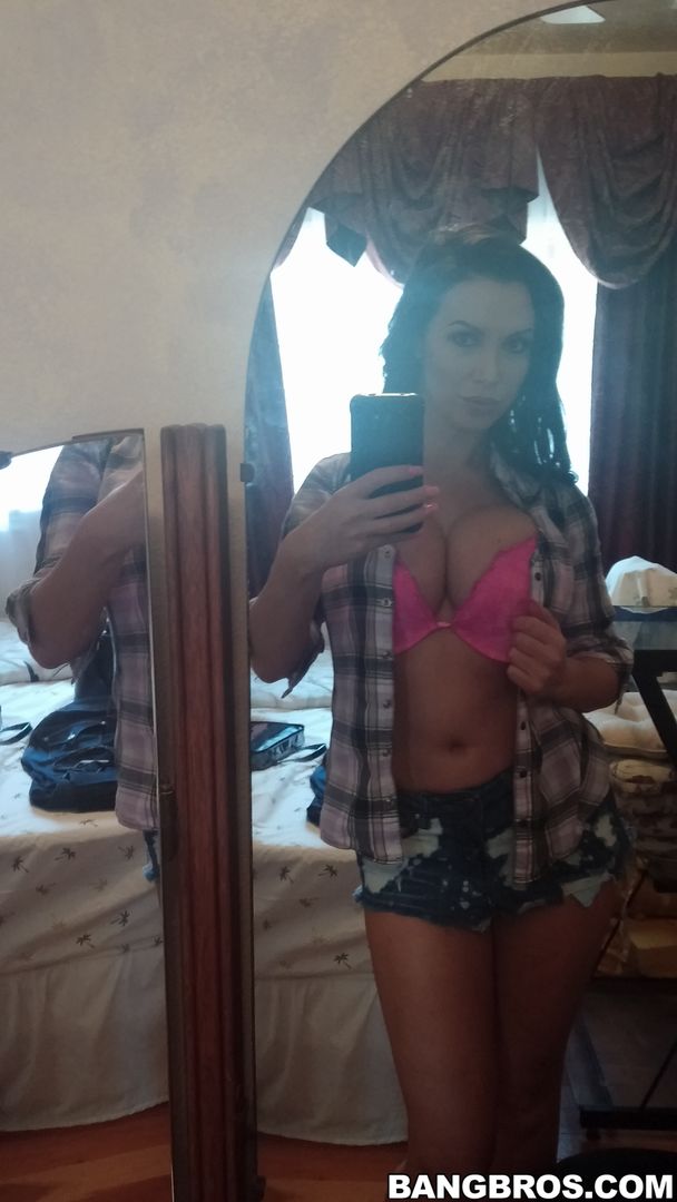 Pussy Domination, Nikki Benz vs Prince