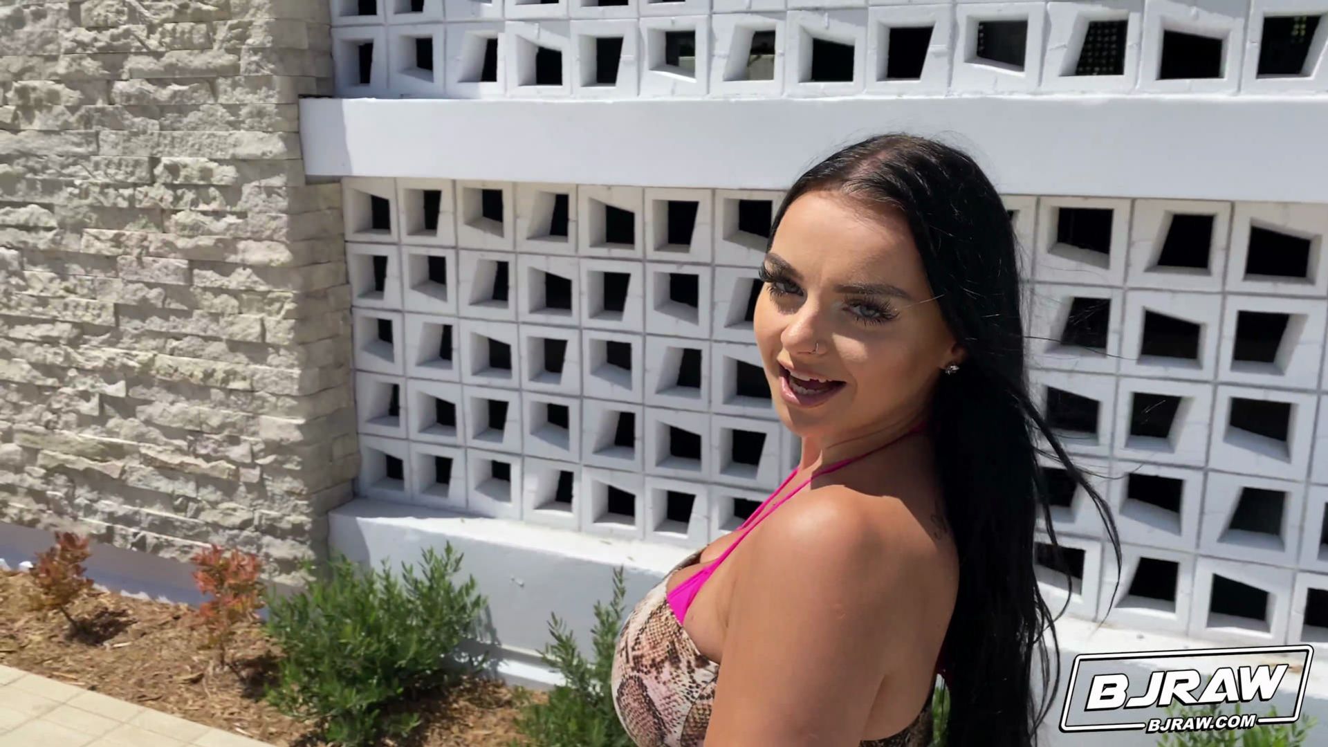 Payton Preslee Has A Friendly Face