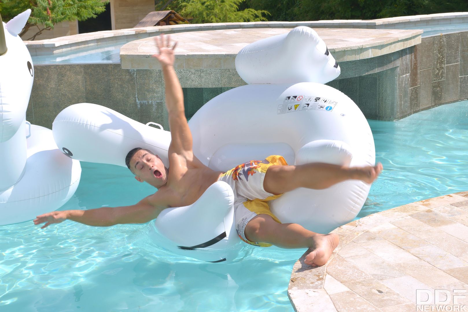 Anal Cramming By The Pool