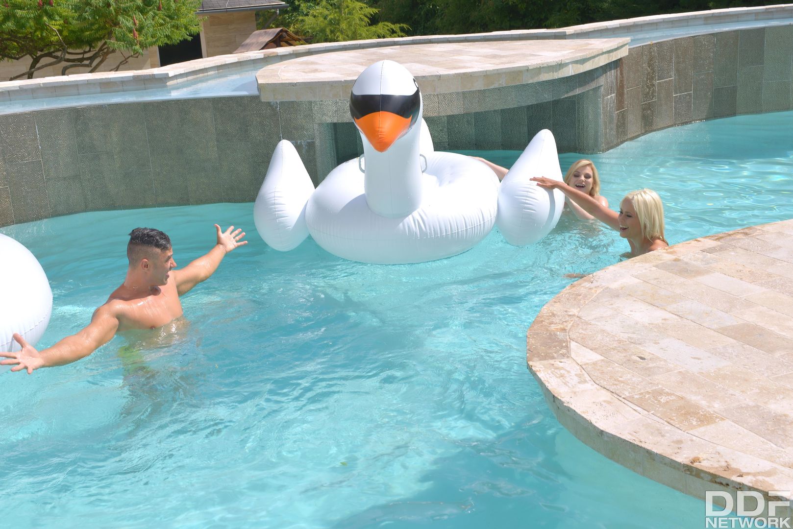 Anal Cramming By The Pool
