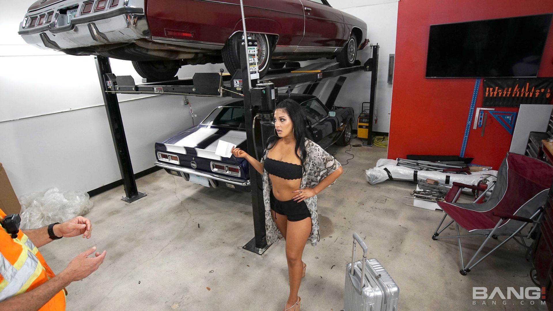 Kosame Dash Struts Her Pussy Around The Car Shop