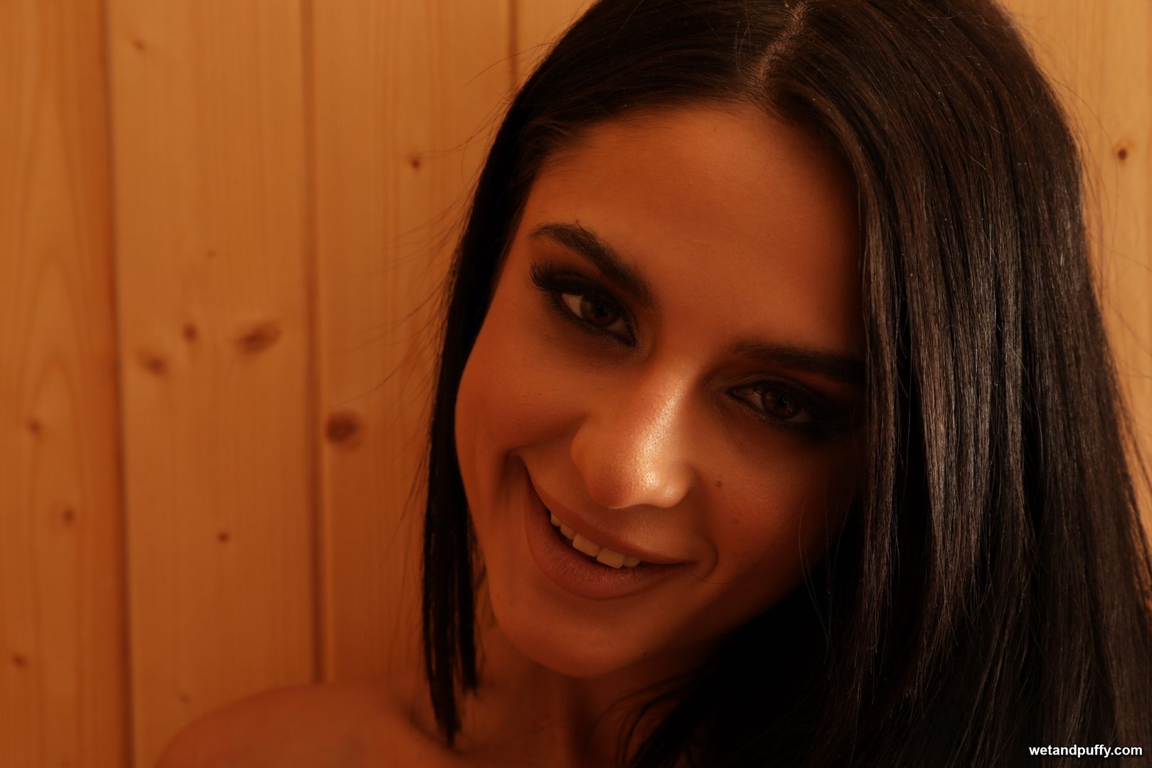 MIA TREJSI — STRIPPING FOR THE SAUNA