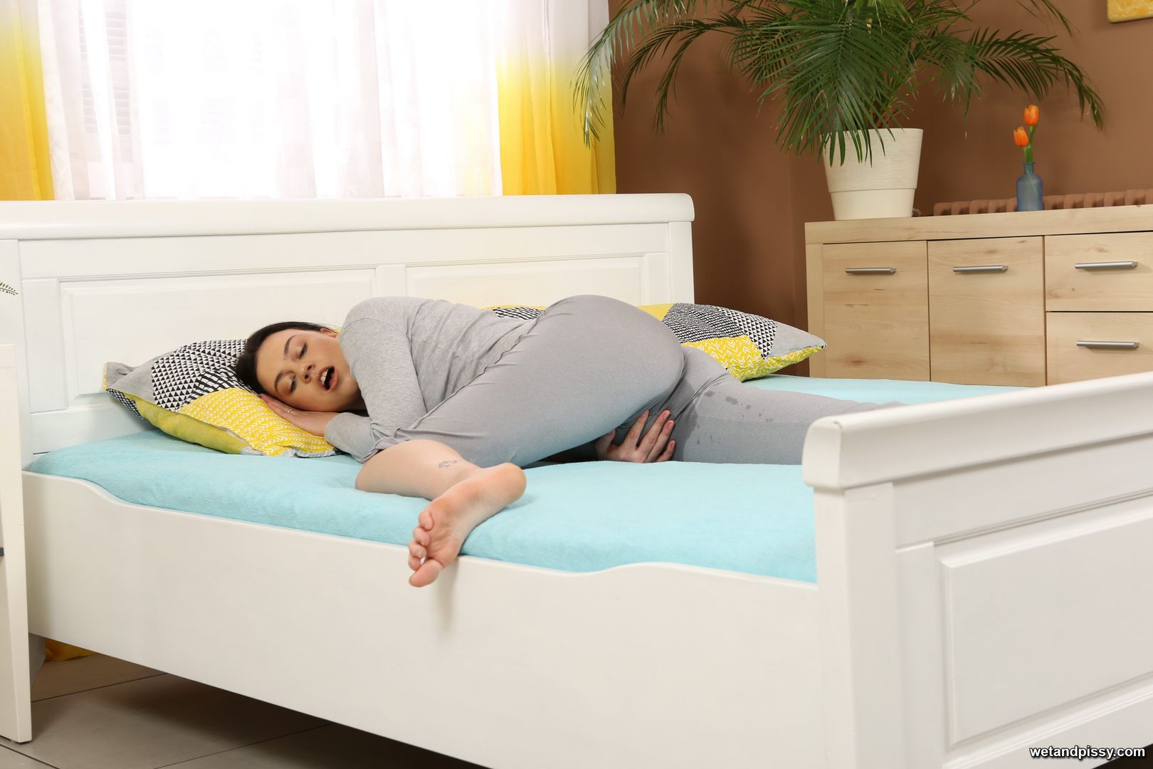 KEIRA K — SOAKING THE SHEETS