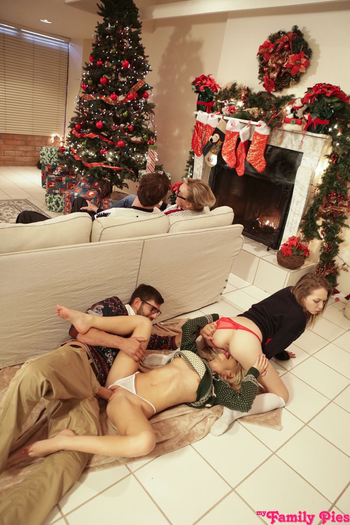 Christmas Family Sex - S1:E2