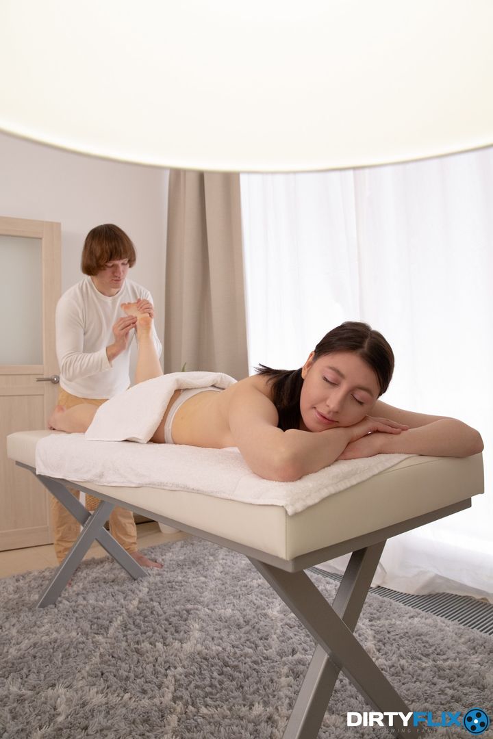 Teeny fucking on massage table