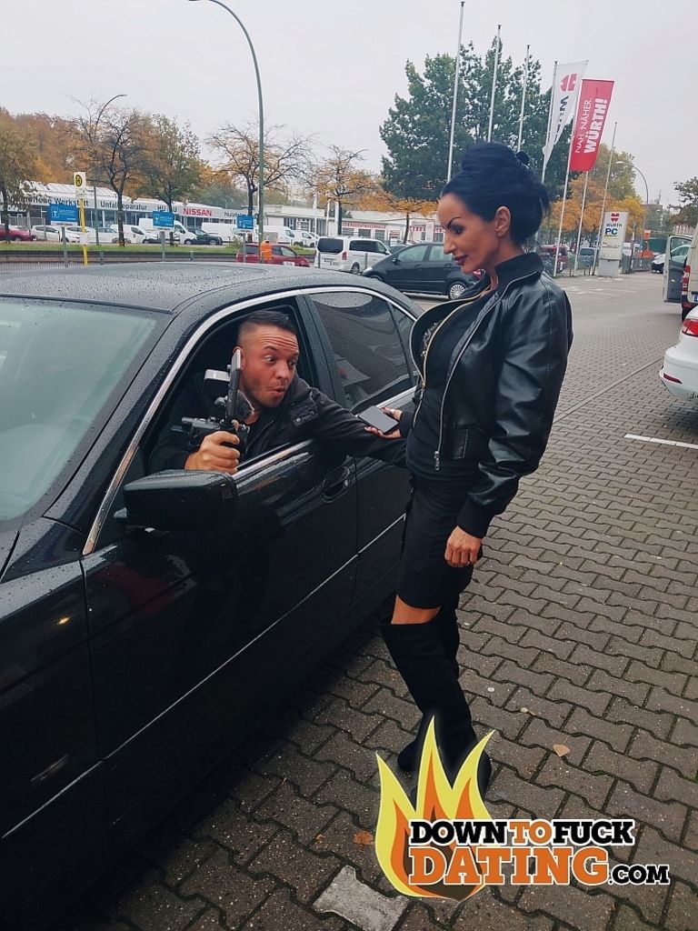 Sidney Dark: "Nice To Meet You, Now Stick It In