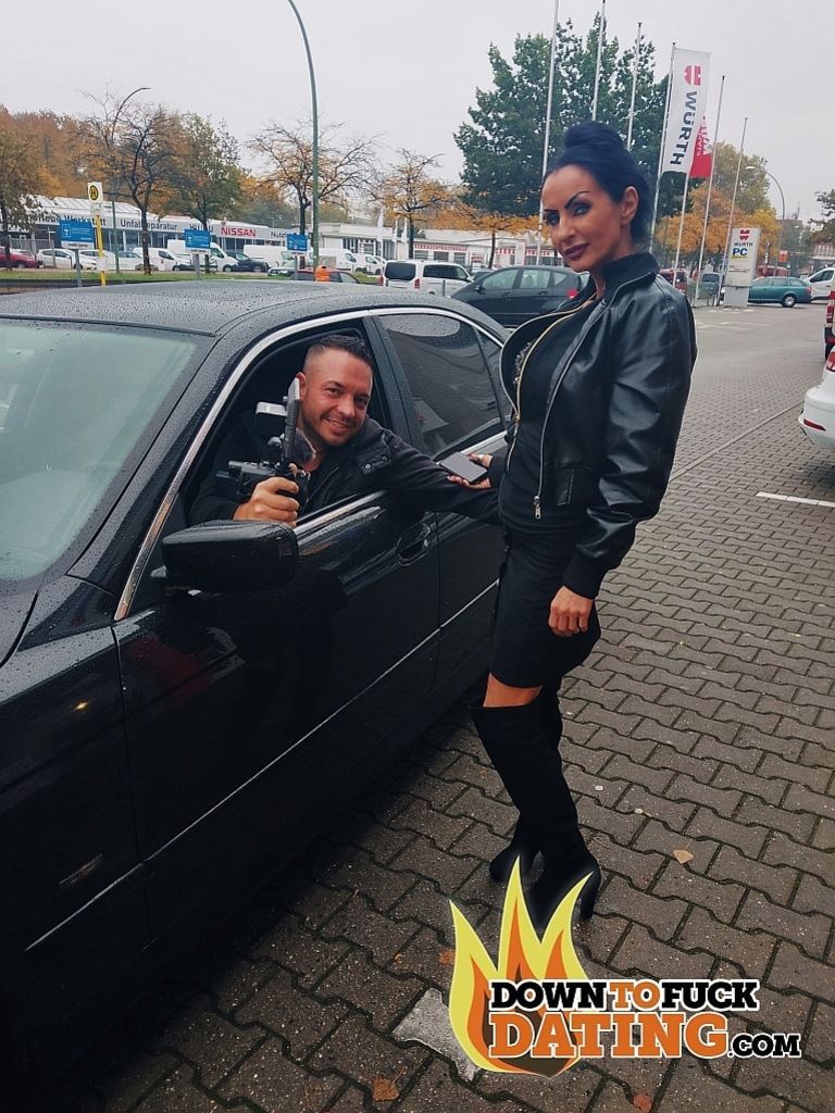 Sidney Dark: "Nice To Meet You, Now Stick It In