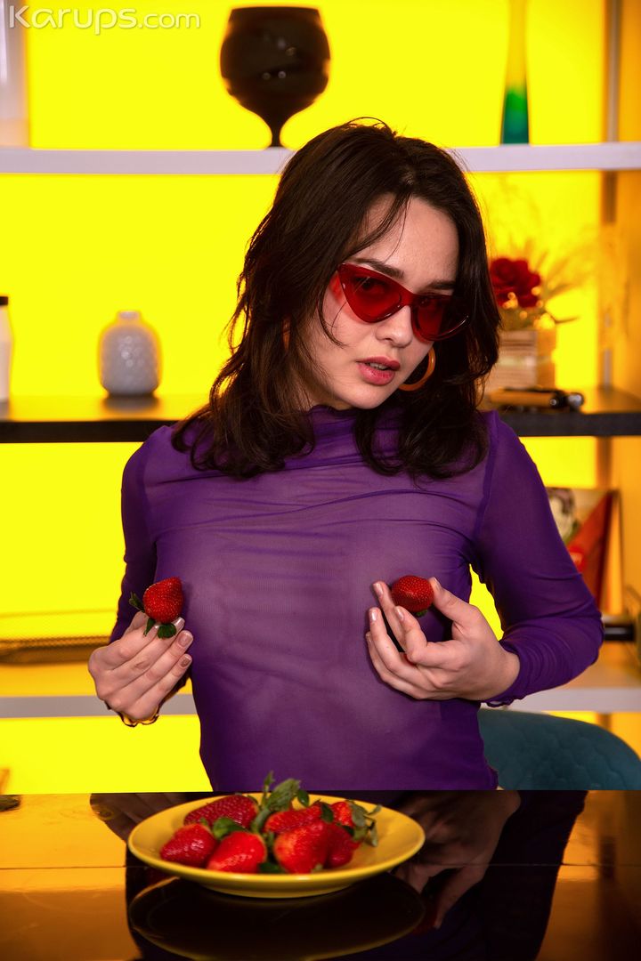 STRAWBERRY SLUT