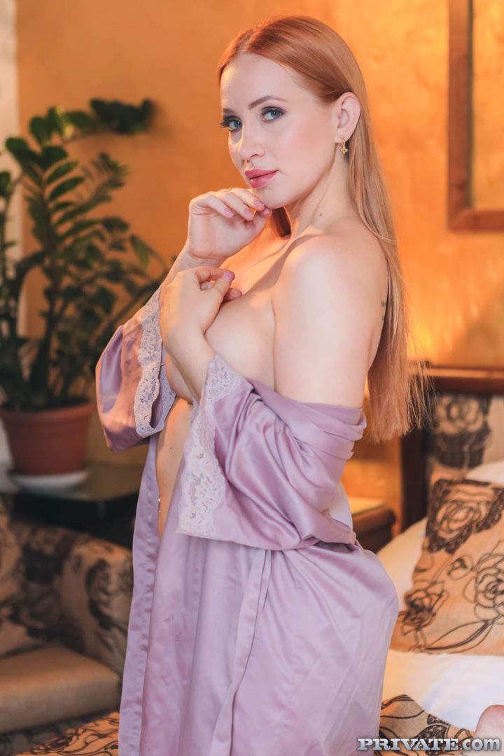 Kiara Lord, Curvy MILF Addicted to Anal