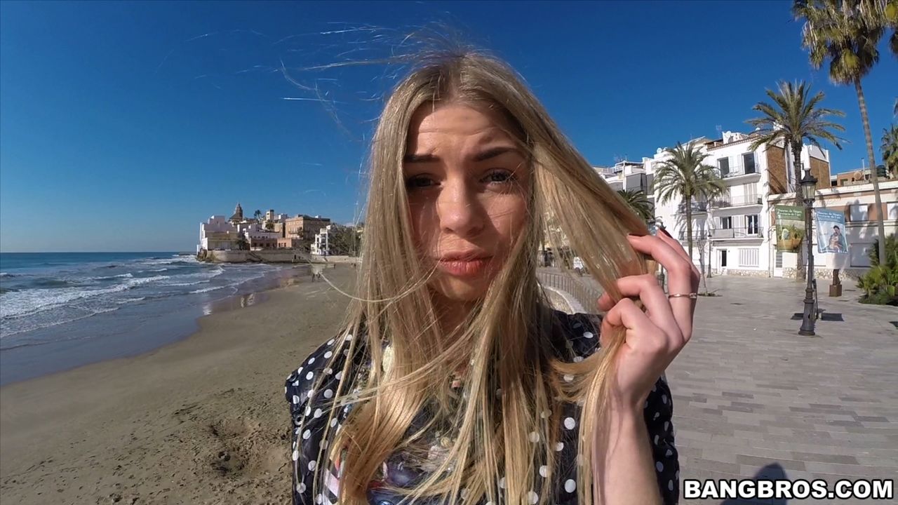 Drilling That Pussy In the Middle Of The Street!