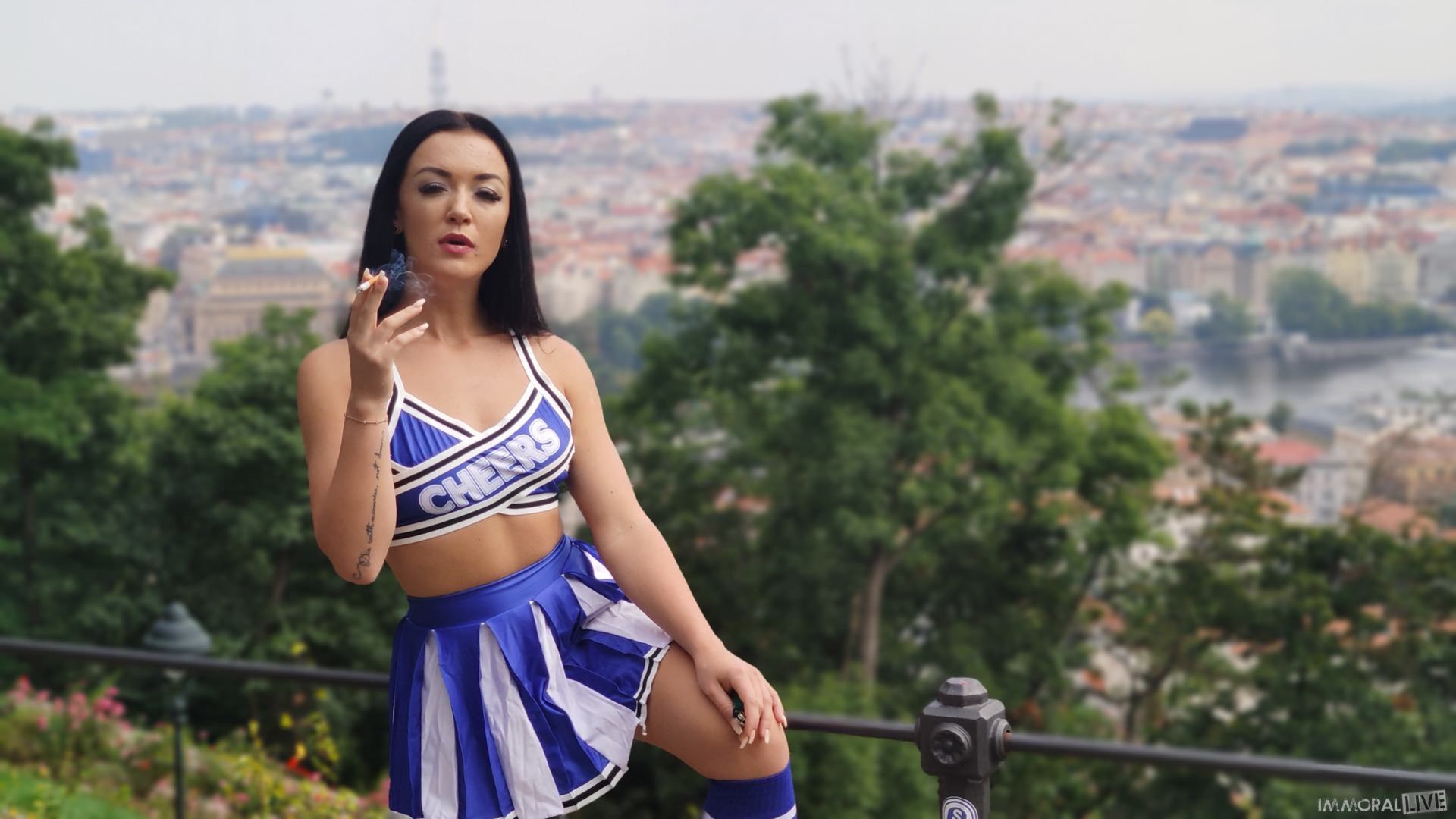 PAWG Zuzu Sweet Gets Double Teamed