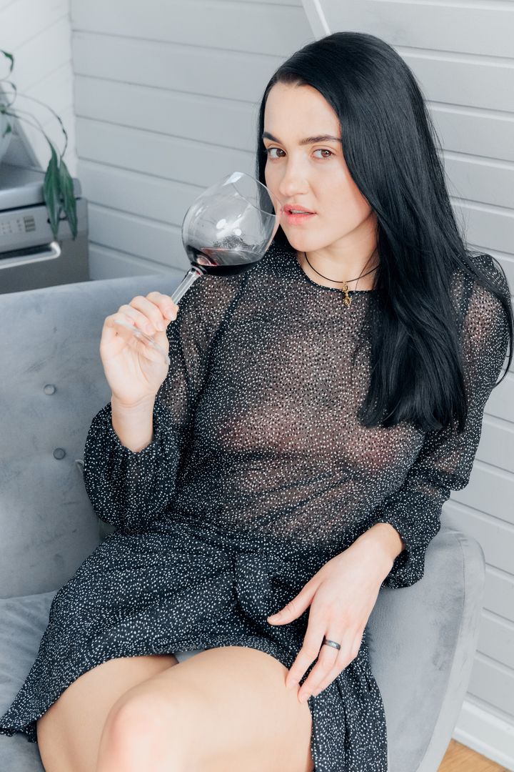 Sit down next to me to talk and to fuck
