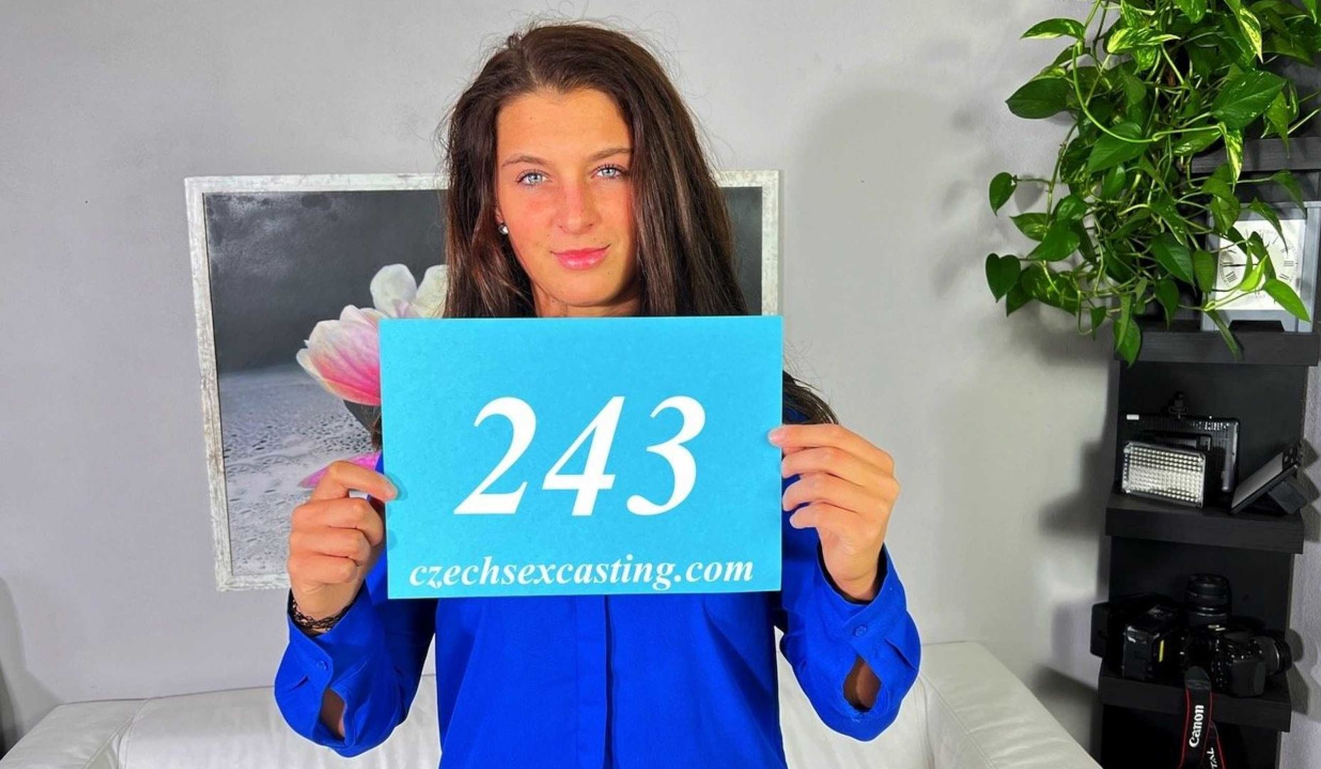 Novice brunette darling shows off in casting