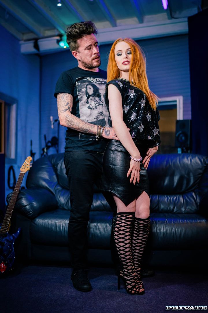 Ella Hughes Decorates Her Hairy Pussy With Cum