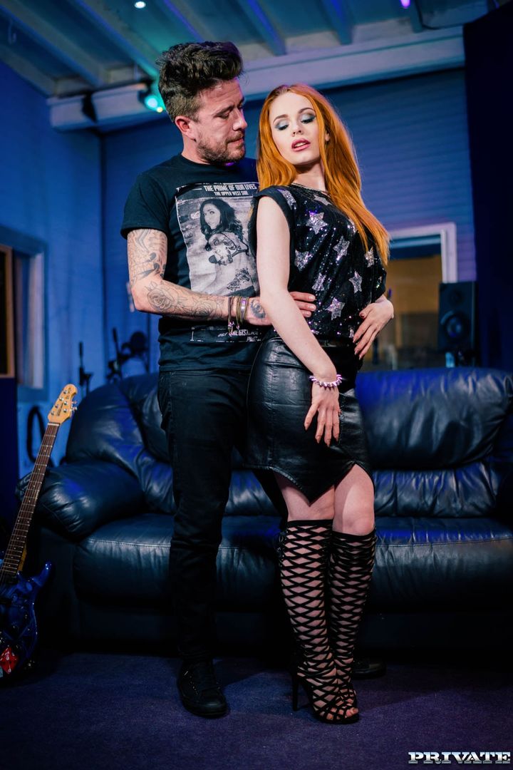 Ella Hughes Decorates Her Hairy Pussy With Cum