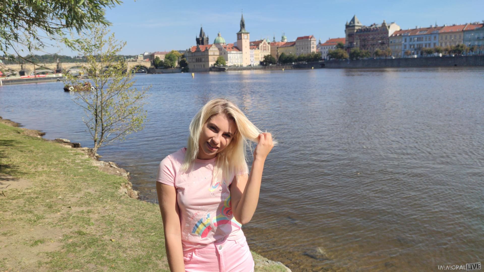 Johnny Gives Pretty 18 Year Old Lilly an Oral Creampie