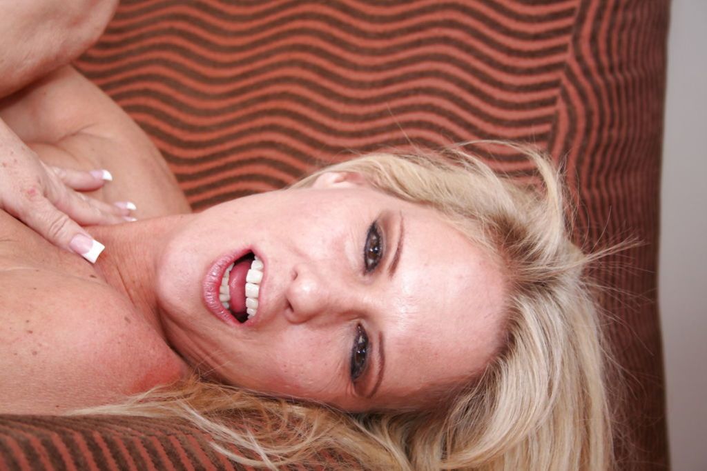 Ron Jeremy Bangs Blonde Milf Bridgett Lee