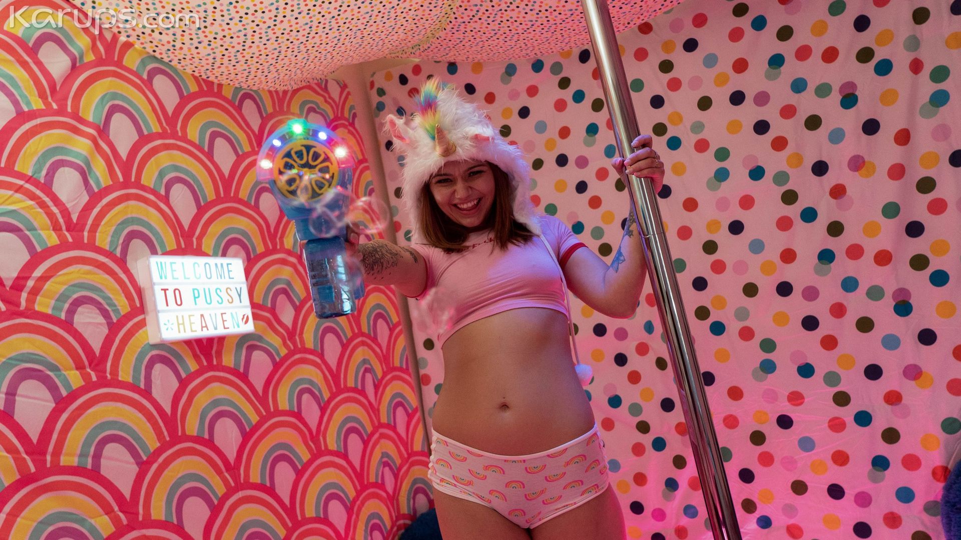 PUSSY HEAVEN