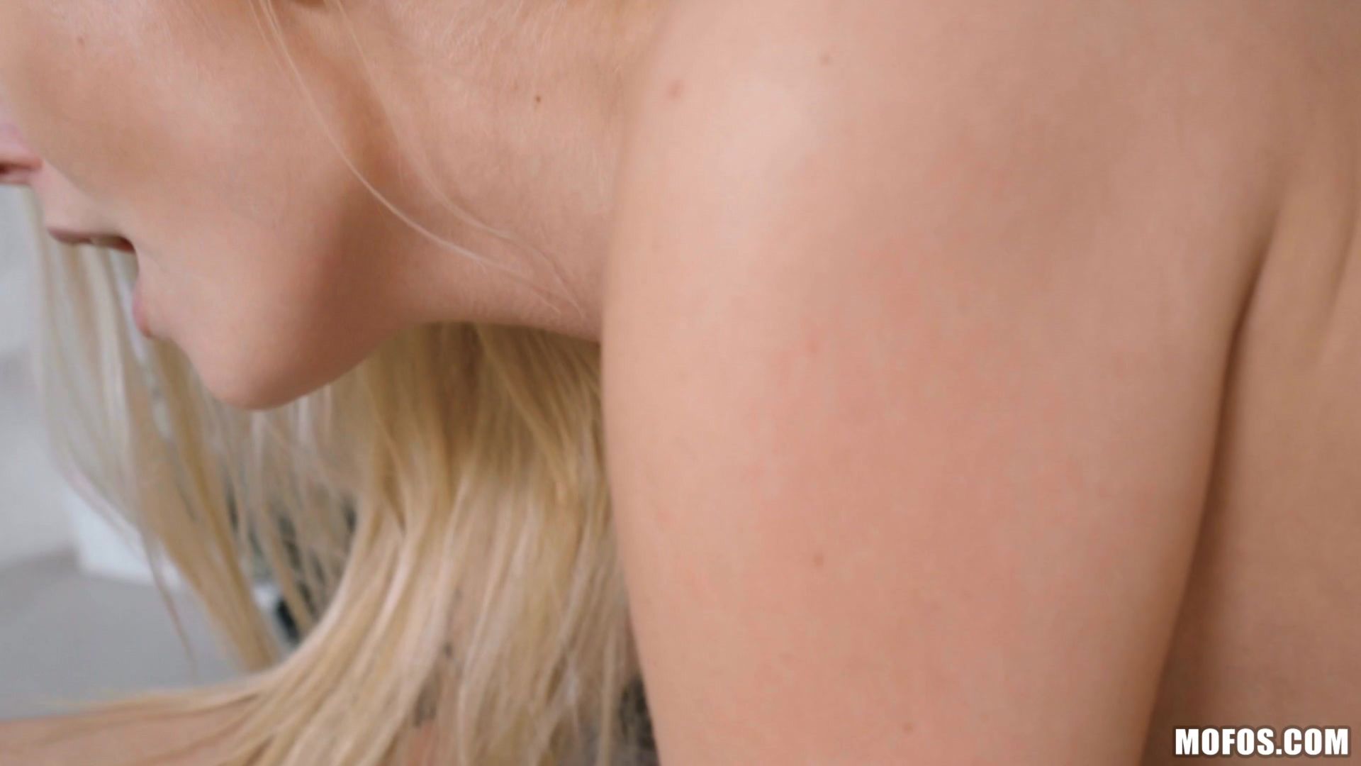Blonde Videochats Anal To Ex