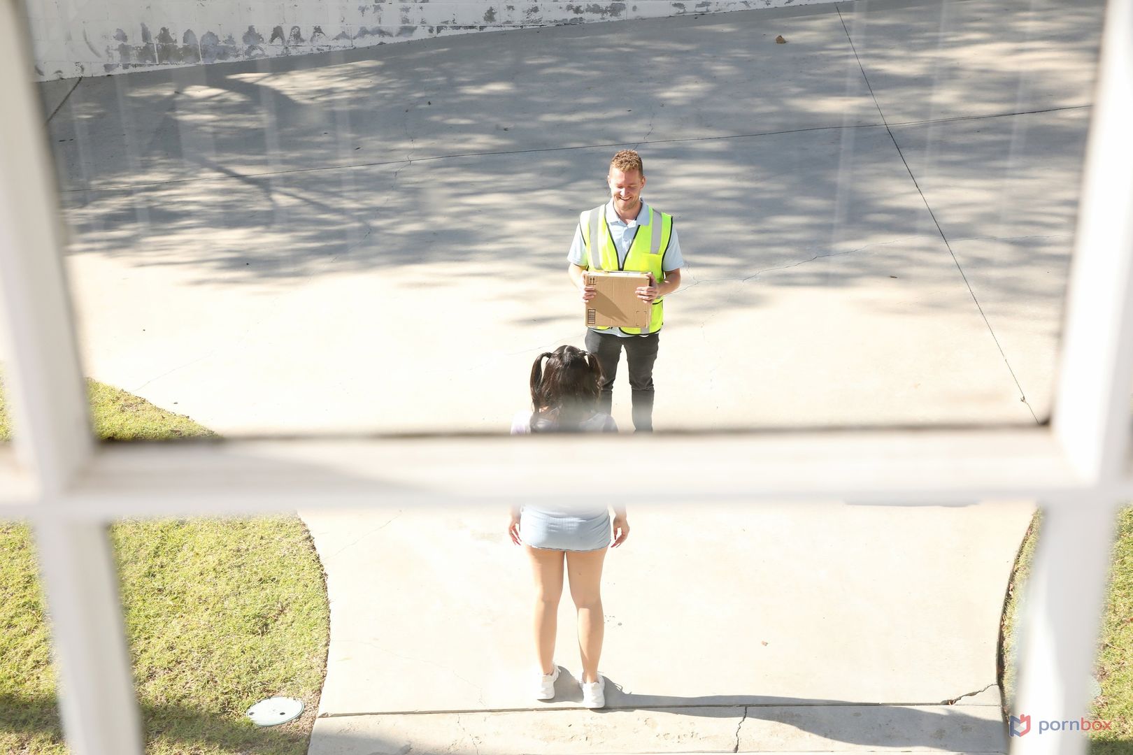 Grounded Teenage Slut Violet Starts Lets Delivery Man Fuck All of Her Holes GP2251