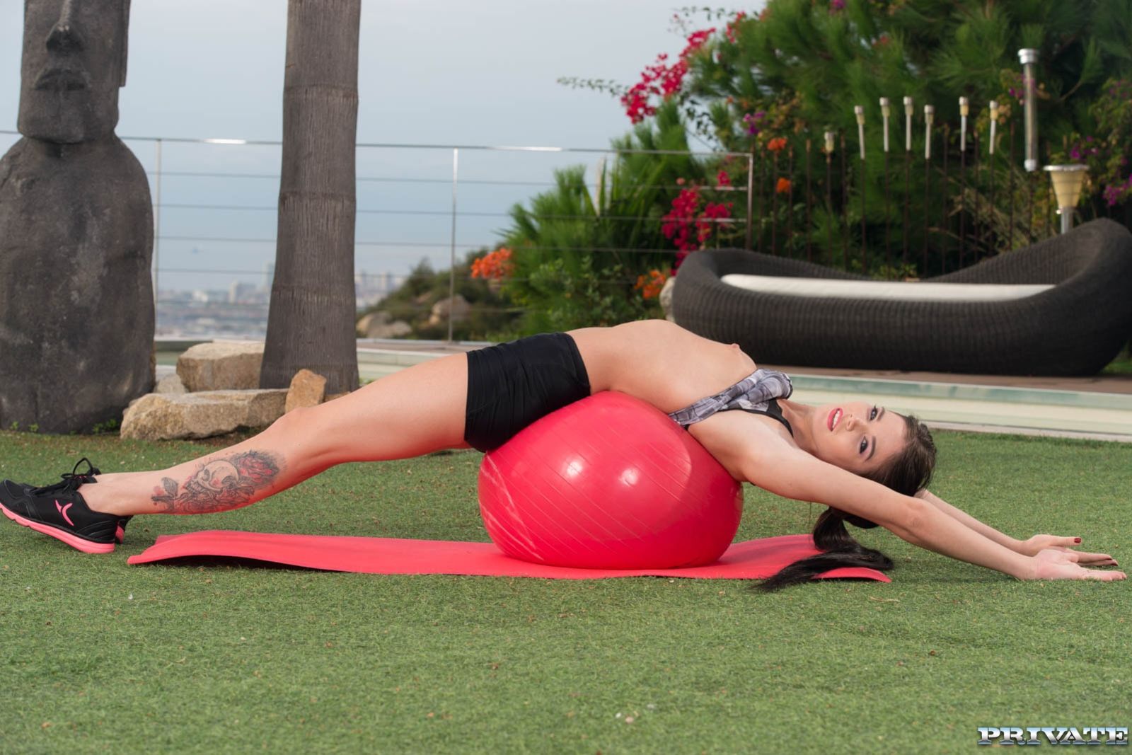 Lovenia Lux Gets in Shape With an Anal / DP Trio